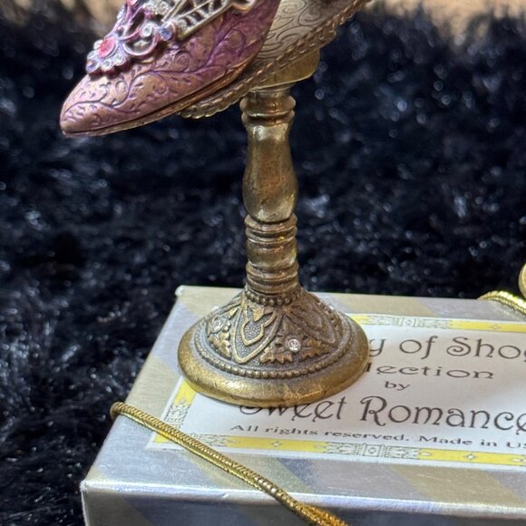 Sweet Romance Miniture Shoe Stand Display Metal Lace Detailing - Picture 3 of 7